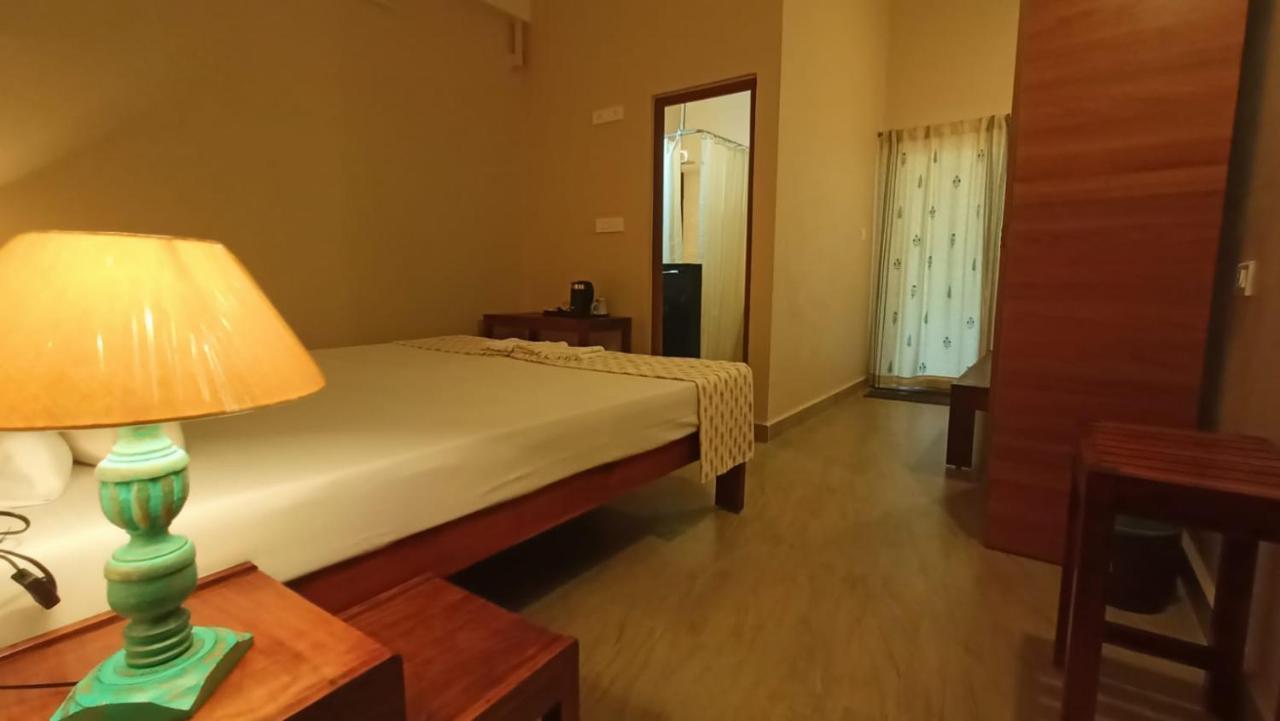 Hotel Ombodhi Retreat Kumta Exterior foto