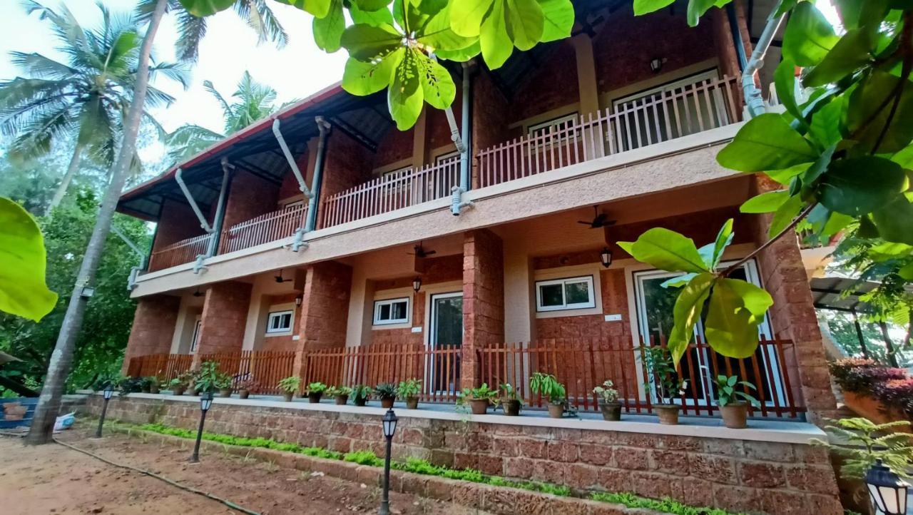 Hotel Ombodhi Retreat Kumta Exterior foto