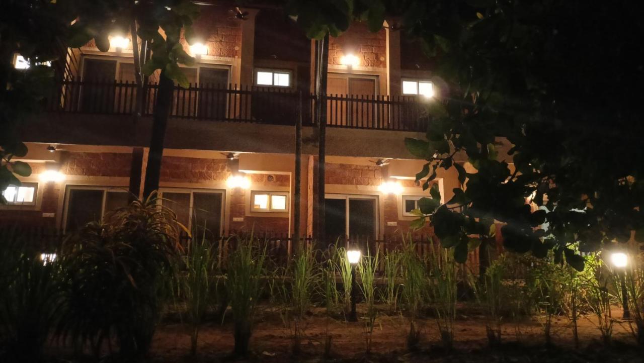 Hotel Ombodhi Retreat Kumta Exterior foto