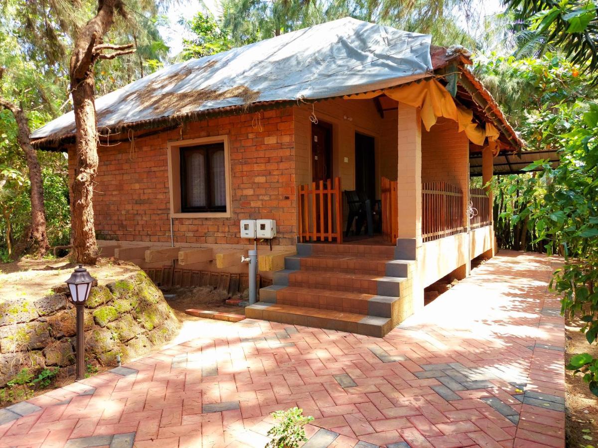 Hotel Ombodhi Retreat Kumta Exterior foto