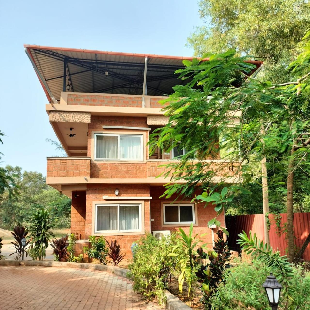 Hotel Ombodhi Retreat Kumta Exterior foto